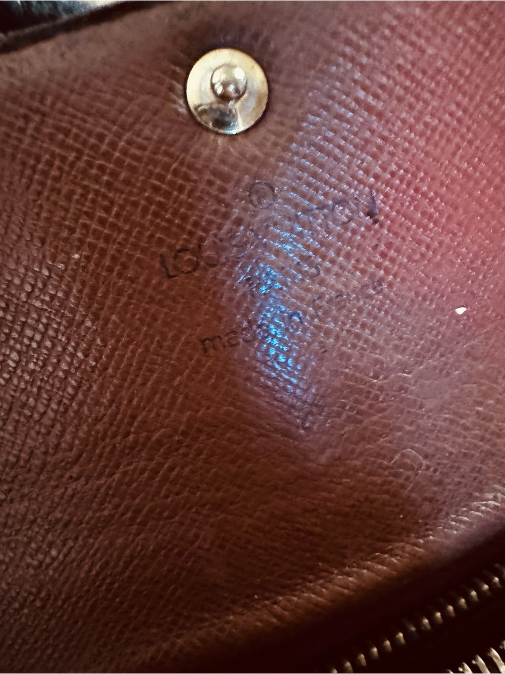 Just in 🔥 Louis Vuitton Sarah wallet vintage converted Crossbody - Picture 14 of 16